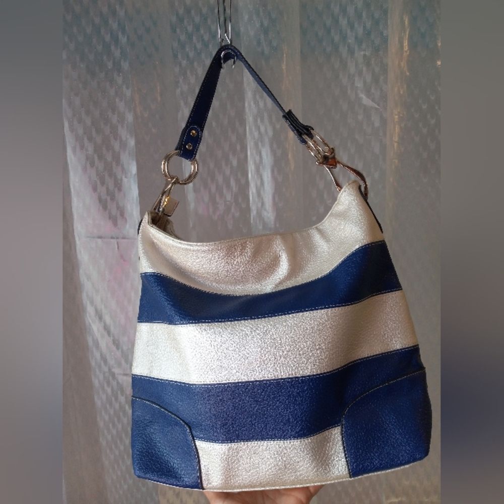 Beautiful Unbranded Shoulder Purse - Picture 6 of 11